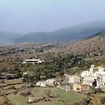 Almunias 호스텔