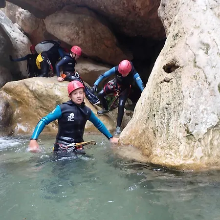 Almunias Albergue *
