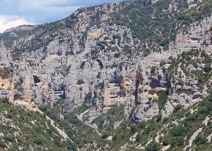 Auberge de jeunesse Almunias